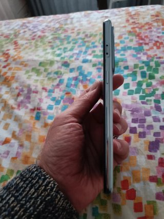 OnePlus Nord 2T Impecable Batería Escasa