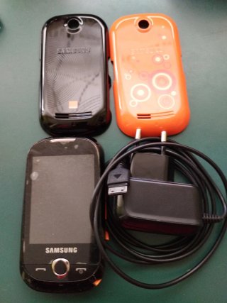 Samsung Teléfono Móvil con Carcasas y Cargador