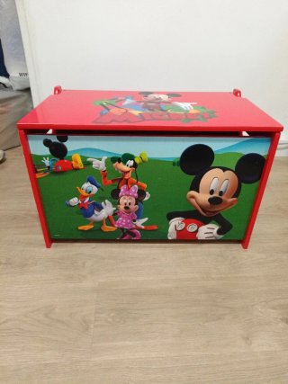 Baúl de madera de Mickey Mouse