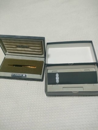 Bolígrafo Parker oro