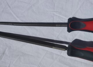 2 Limas de corte Medio de 30cm Longitud.