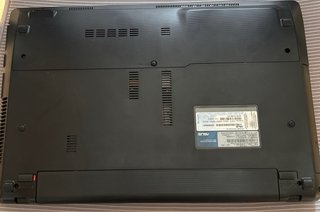Ordenador portátil ASUS negro/gris