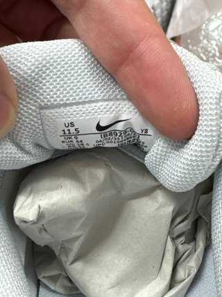 Nike Zoom Vomero 5 Talla 44 Nuevas