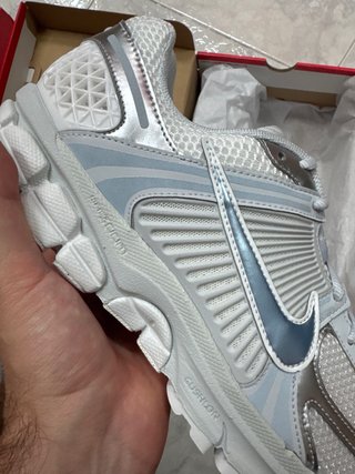 Nike Zoom Vomero 5 Talla 44 Nuevas