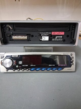 Clarion DXZ728R Radio CD