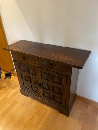 Mueble recibidor madera antiguo.