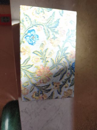 Juego de perfume, perfumador y portabarra labios