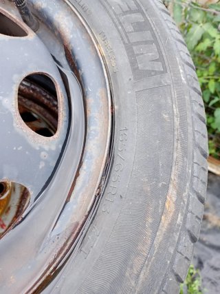 Rueda de repuesto Michelin 165/65 R13