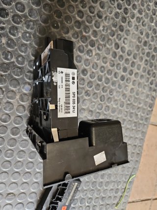 Cajón Media IN VW Touran Original