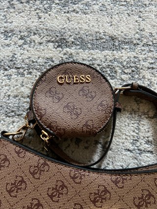 Bolso Guess Marrón con Monedero