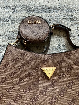 Bolso Guess Marrón con Monedero