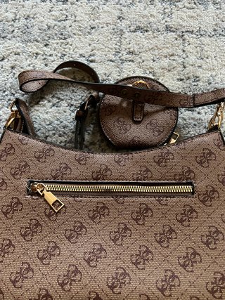 Bolso Guess Marrón con Monedero