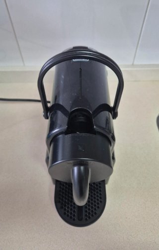 Cafetera Nespresso DeLonghi Inissia Negra