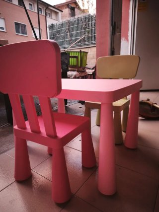 Mesa y 2 Sillas Ikea