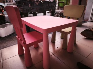 Mesa y 2 Sillas Ikea
