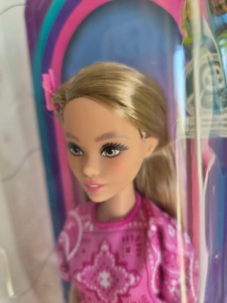 Barbie Fashionista Style 249 Odile Petite