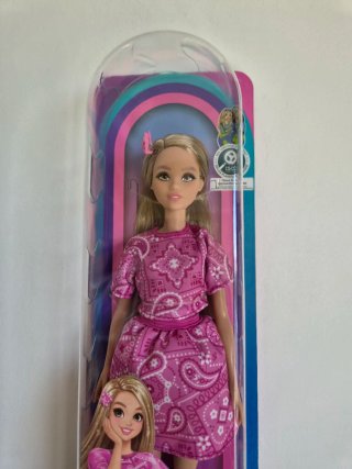 Barbie Fashionista Style 249 Odile Petite