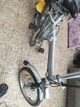 Bicicleta plegable eléctrica