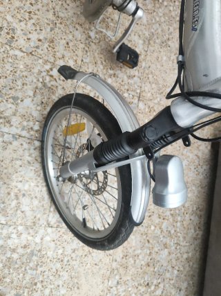 Bicicleta plegable eléctrica