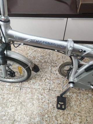 Bicicleta plegable eléctrica