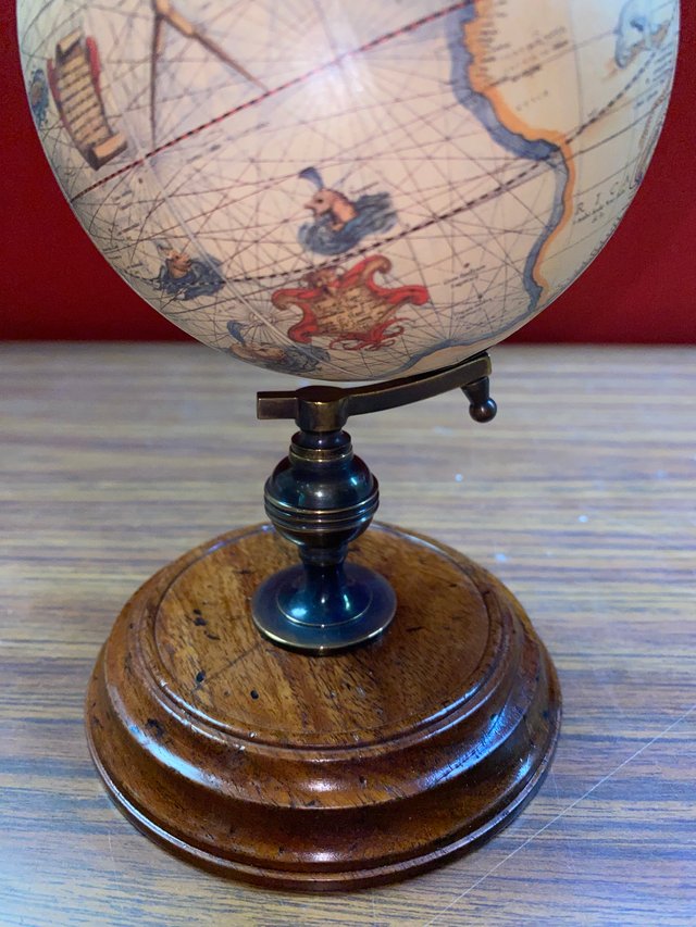 Globo terrestre decorativo vintage
