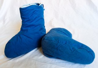 BOTA TERMICA PLUMA CALIENTA PIES DUVET ALPINISMO