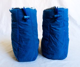 BOTA TERMICA PLUMA CALIENTA PIES DUVET ALPINISMO