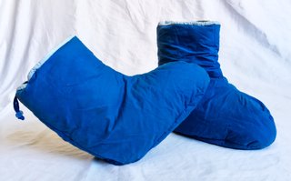 BOTA TERMICA PLUMA CALIENTA PIES DUVET ALPINISMO