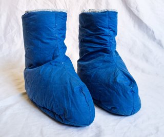 BOTA TERMICA PLUMA CALIENTA PIES DUVET ALPINISMO