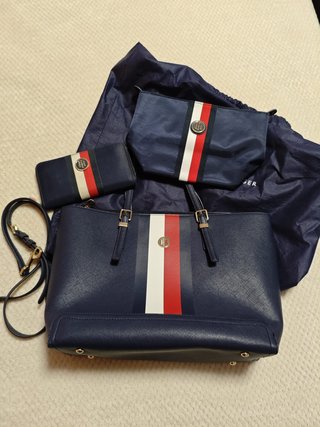 Conjunto Tommy Hilfiger Azul y Multicolor