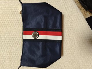 Conjunto Tommy Hilfiger Azul y Multicolor