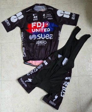 Conjunto Ciclismo FDJ Suez Verano. Talla XL.