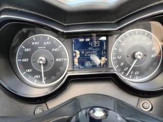 Yamaha X-MAX 125