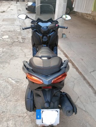 Yamaha X-MAX 125