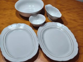 Lote 5 bandejas porcelana doradas