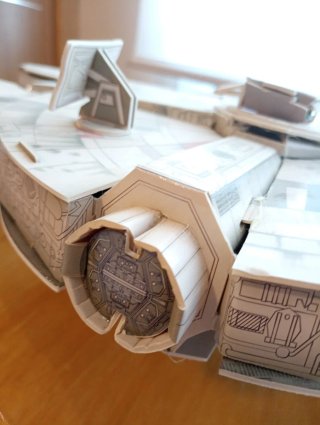 Maqueta Halcón Milenario de Cartón