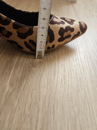 Sandalias animal print tacón