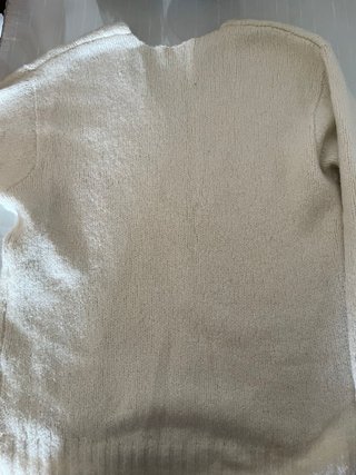 Jersey beige cuello pico