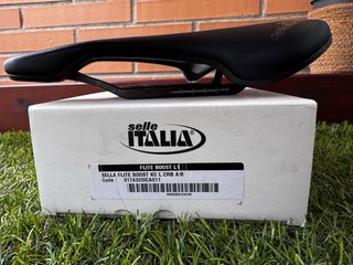 Sillín Selle Italia Flite Boost Kit Carbonio 145