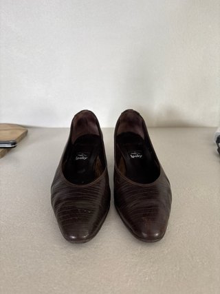 Zapatos de tacón marrones talla 37