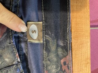 Pantalón elástico estampado flores