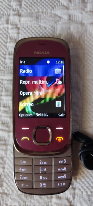 Teléfono Nokia 7230 Rosa y Plata