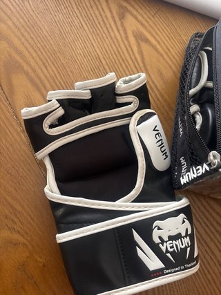 Guantillas MMA Venum Challenger Talla S