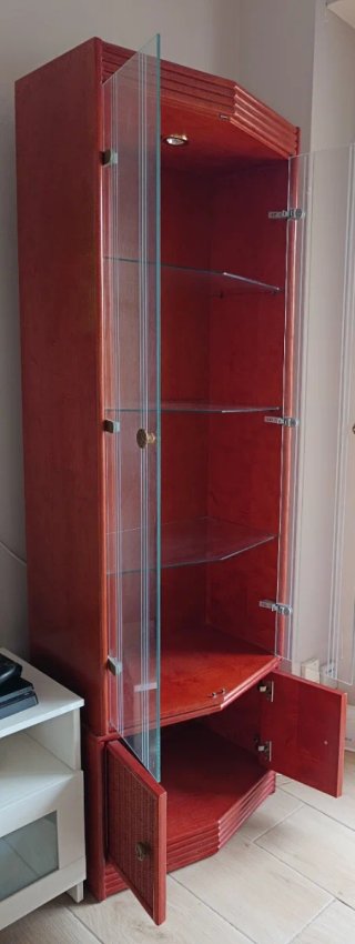 Vitrina de salón madera y mimbre