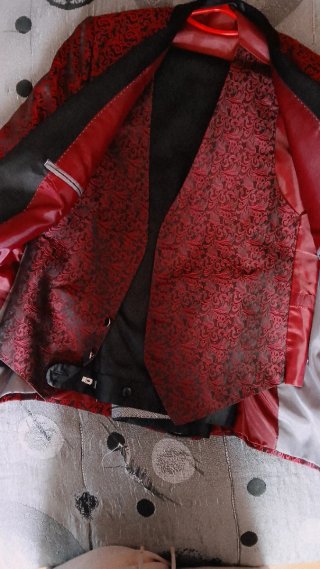 Trajes de chaqueta y pajarita plateado y rojo