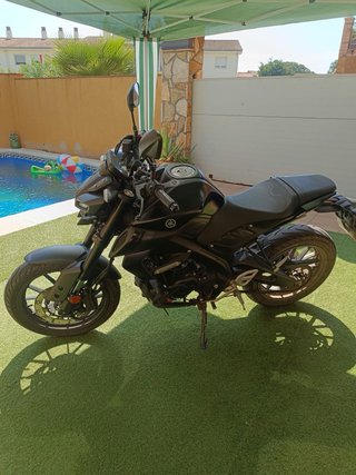 Yamaha MT-125 Negra