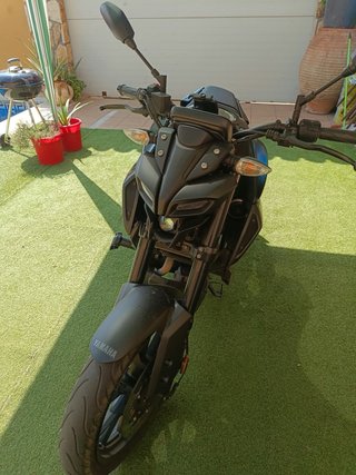 Yamaha MT-125 Negra