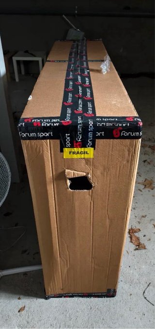Bicicleta de montaña Monty KX11 en su caja