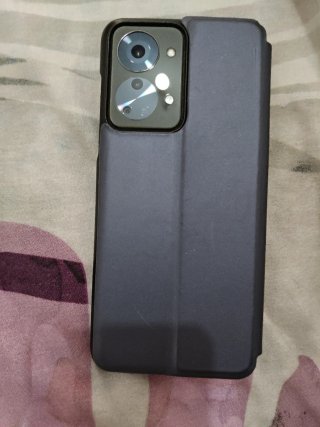 OnePlus Nord 2T. 8Gb con Funda. Sin Cargador.