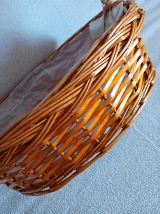 Cesta de mimbre ovalado con asa
